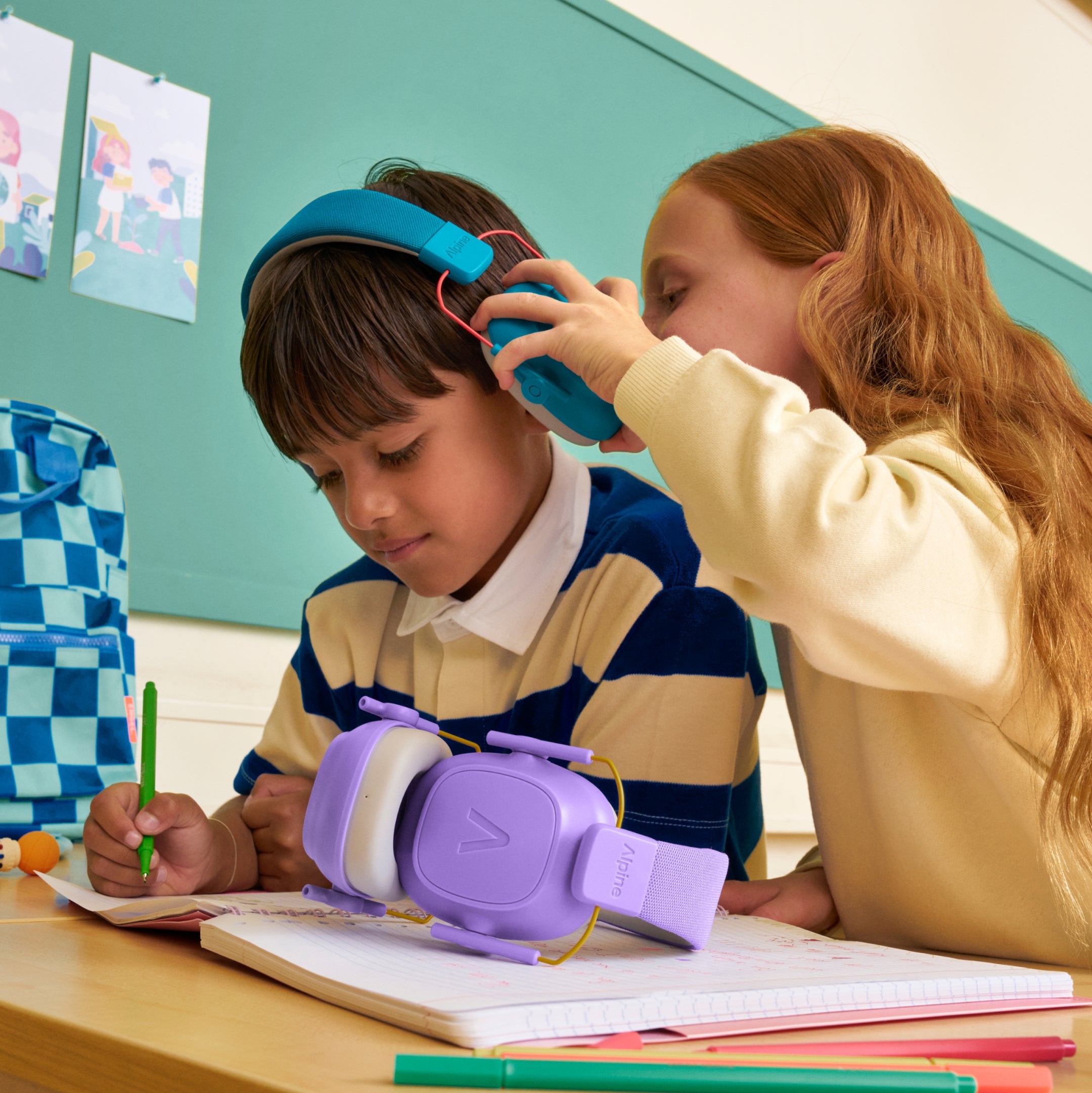 two toddlers playing while using Alpine Muffy Kids  